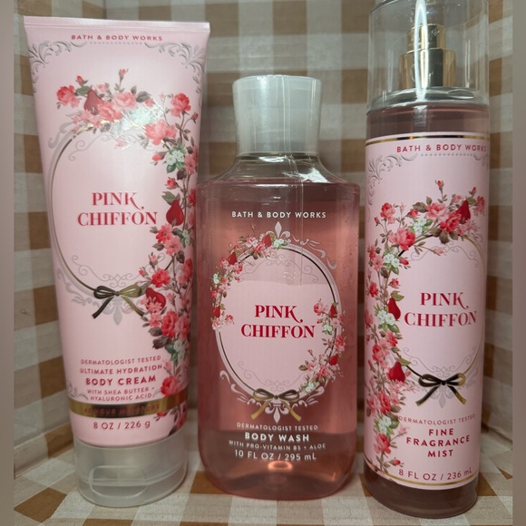 NEW B&BWπPink Chiffon 3 piece Body Care Set w/ body wash, body cream and more - Picture 2 of 4